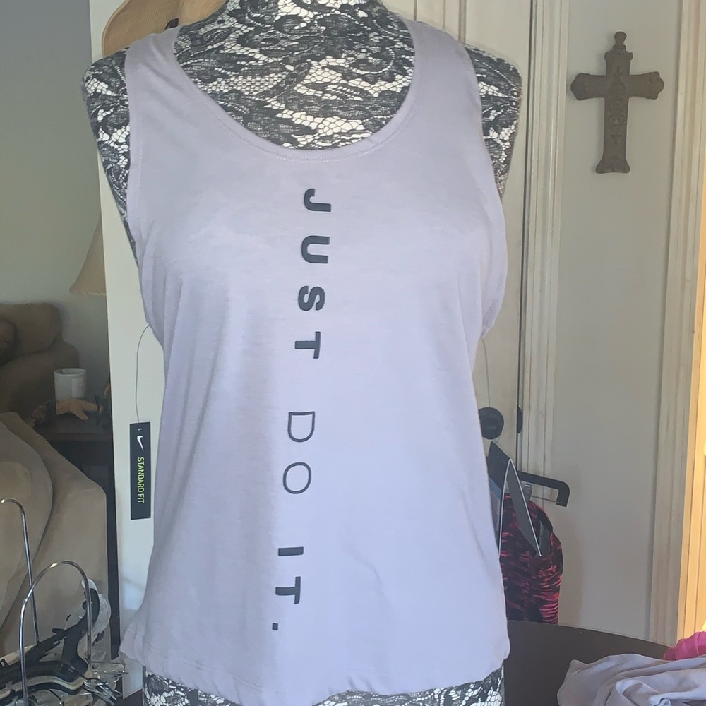 🌺LAST ONE🌺CLOSET CLOSING/MUST GO 🌺NWT NIKE DRY TANK IN GREY & BLACK